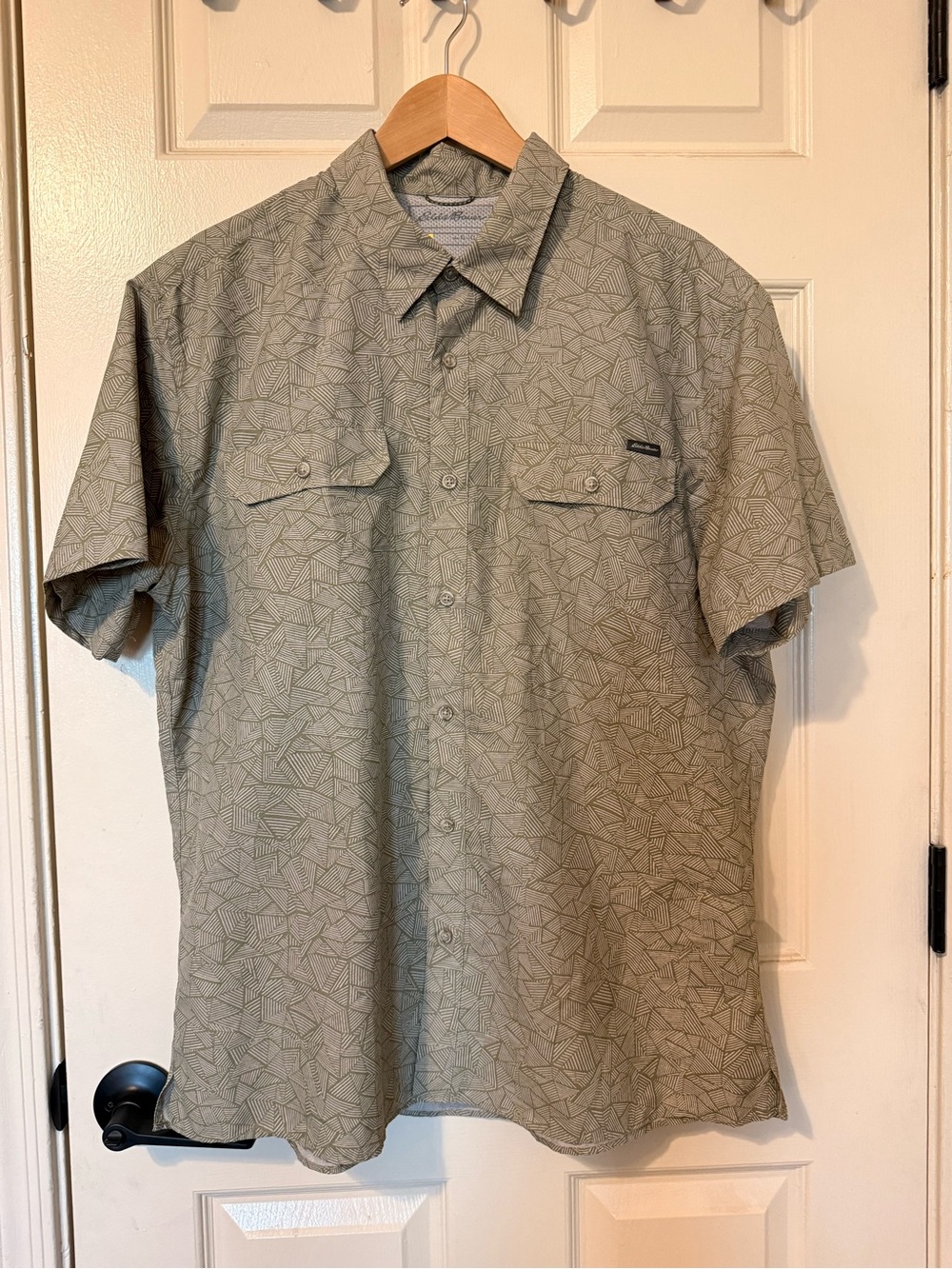 NWT Eddie Bauer Mountain Shirt Made For Travel And Hiking Size Mens XL